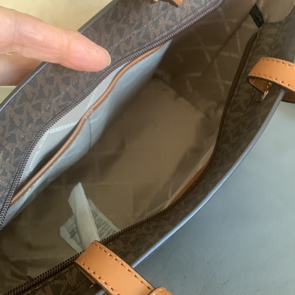 NWT Michael Kors Bedford Tote Bag - Picture 11 of 11